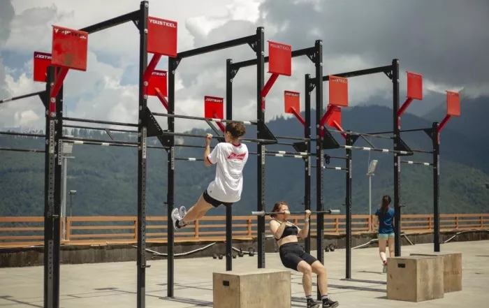 Спортивная секция "Hike Athletics".