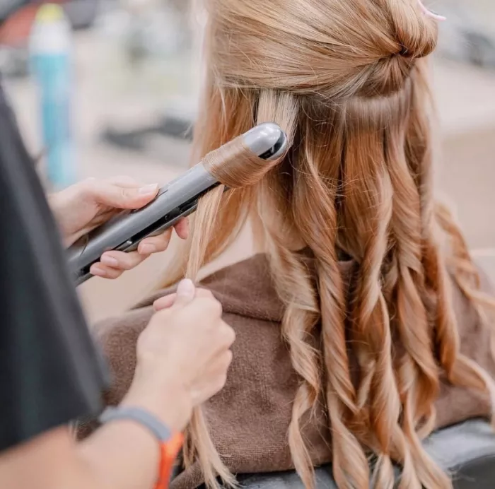 Салон укладки волос "Фен dry bar".