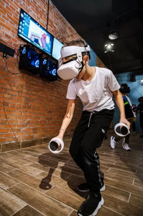 Парк виртуальной реальности "Mir Vr".