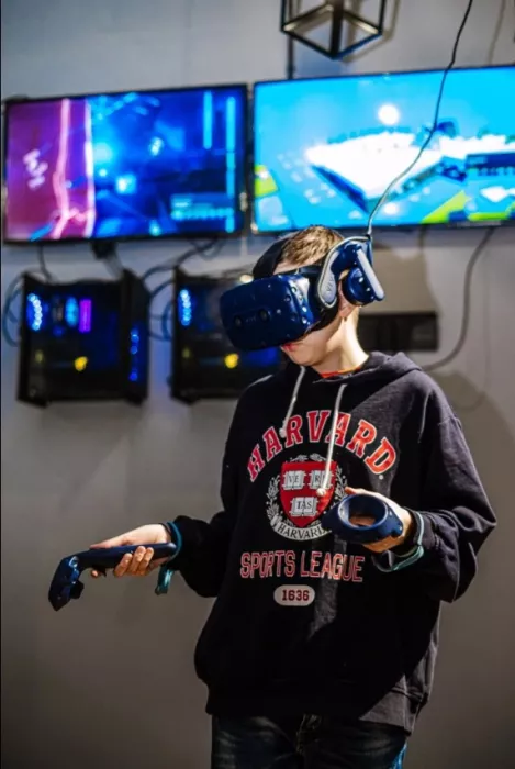 Парк виртуальной реальности "Mir Vr".