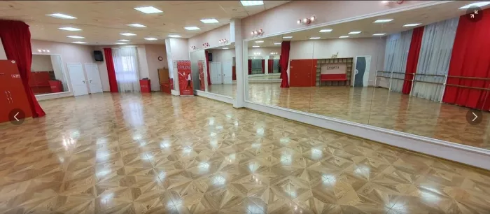 Студия танца "Lorenz".