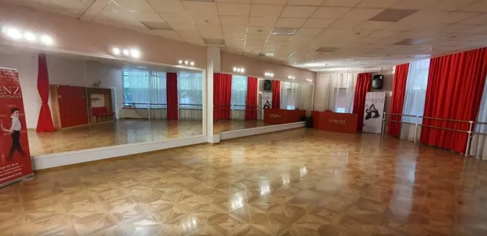 Студия танца "Lorenz".