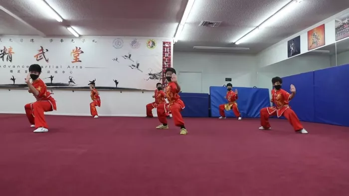 Школа боевых искусств «精武堂»