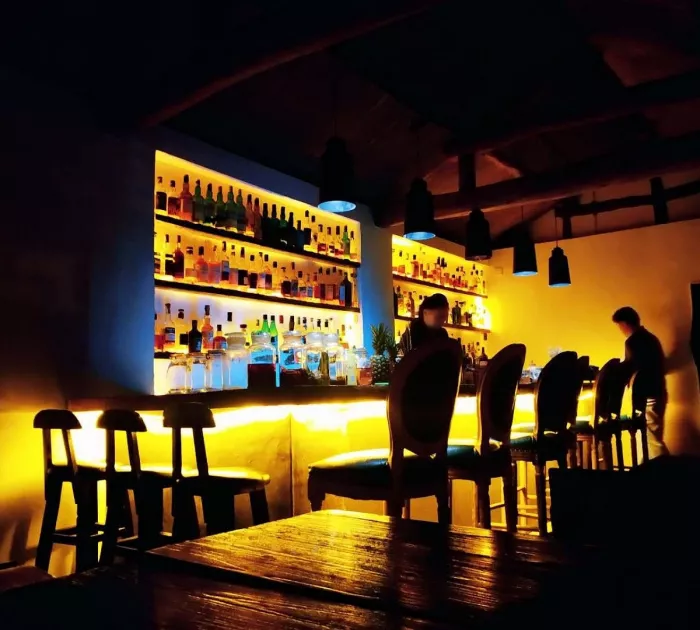 Бар «Fang Bar»