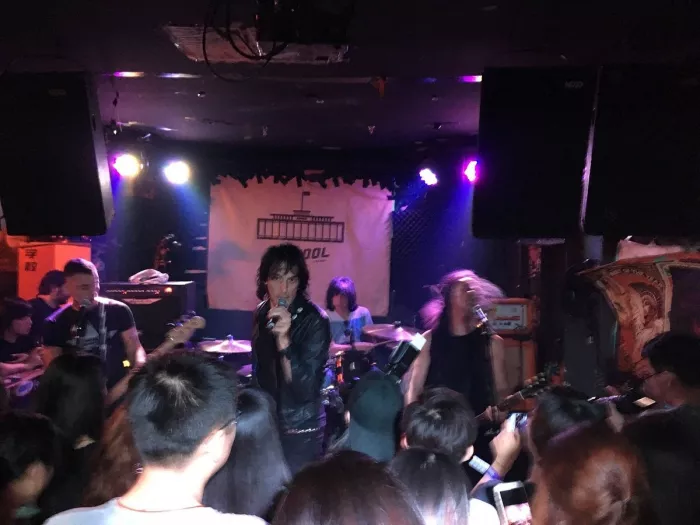 Бар «School Live Bar»