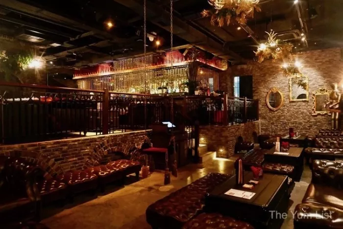 Клуб «World of Suzie Wong Club»