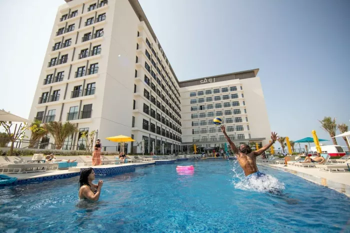 Отель "Rove La Mer Beach" 3*