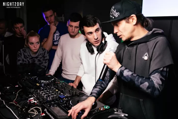 Школа диджеев "Edm School by DJ Цветкоff"