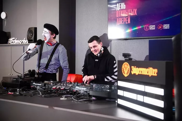 Школа диджеев "Edm School by DJ Цветкоff"