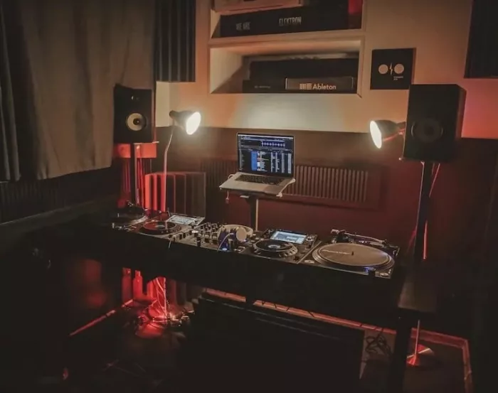 "Tramplin.PRO DJ School"
