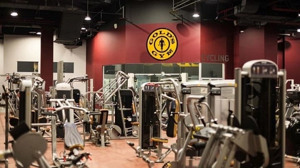 Спортивный зал в Ереване "Gold's Gym".