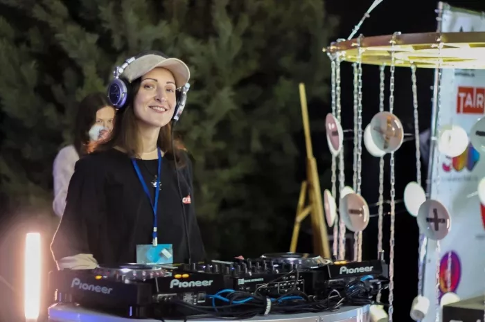 Школа диджеев "Scratch DJ School"