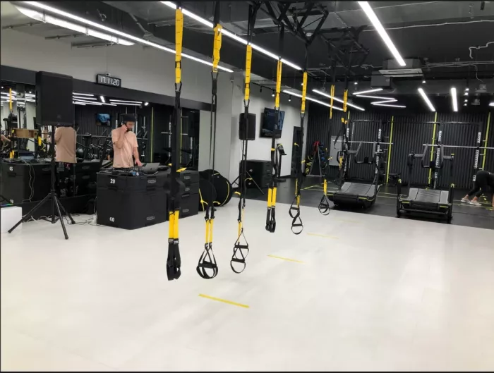 Фитнес-клуб "Nonstop Fitness"