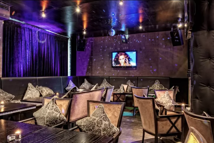 Караоке-клуб "Hamilton Lounge Bar"