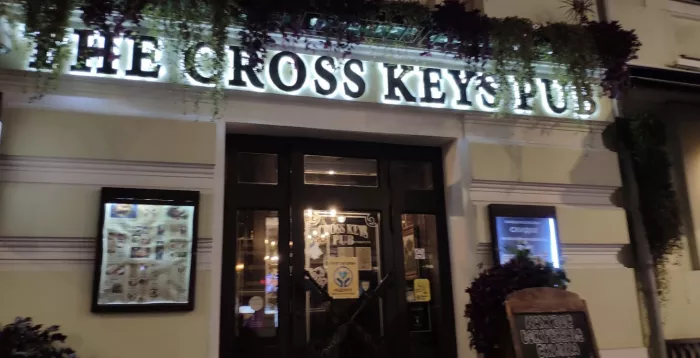 Паб "Cross Keys"