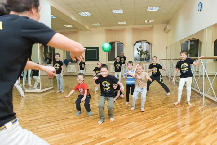 Академия «Капоэйра» на пр. Космонавтов, 20