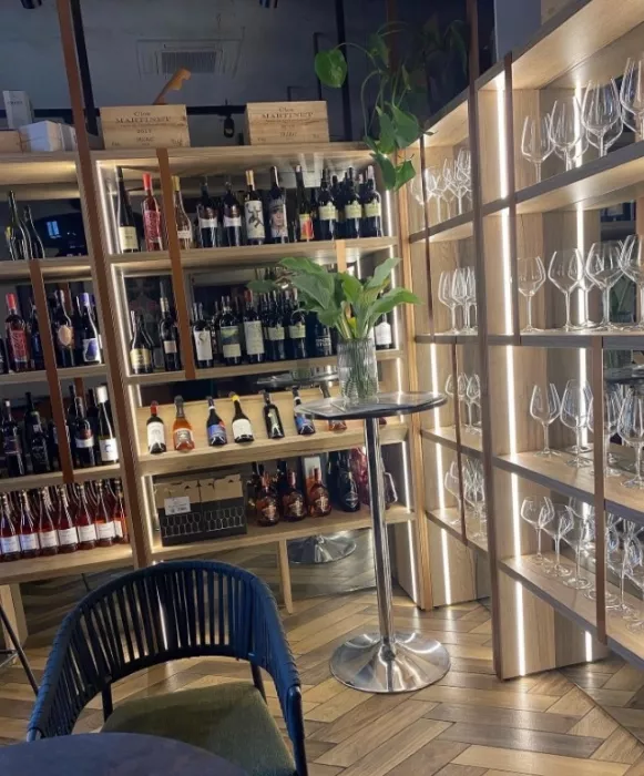 Бар "WINE & PINSA"