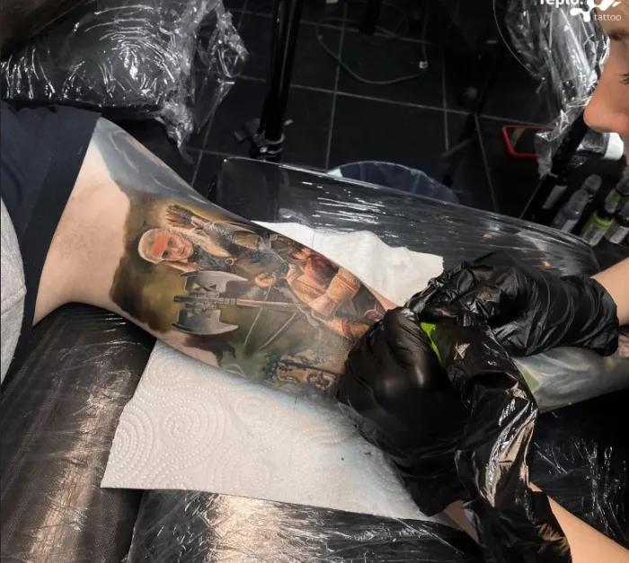 Студия пирсинга и художественной татуировки "Teplo tattoo".