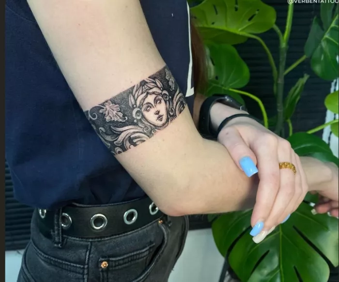 Студия пирсинга и художественной татуировки "Teplo tattoo".
