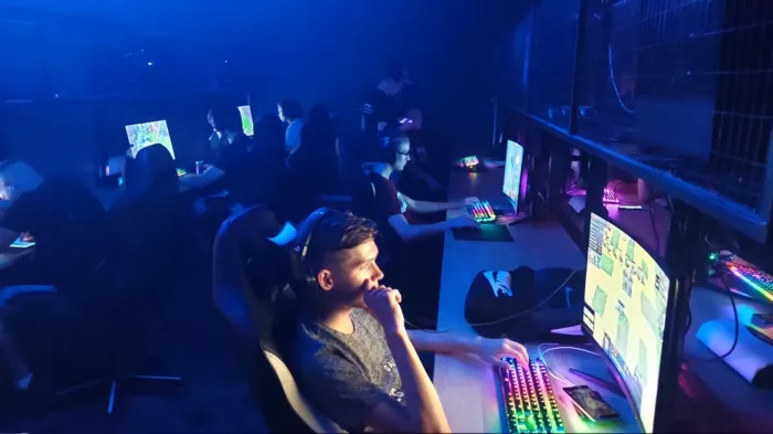 Компьютерный клуб "GGWP КИБЕР АРЕНА"
