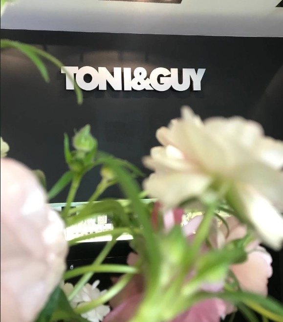 Салон красоты "Toni&Guy".