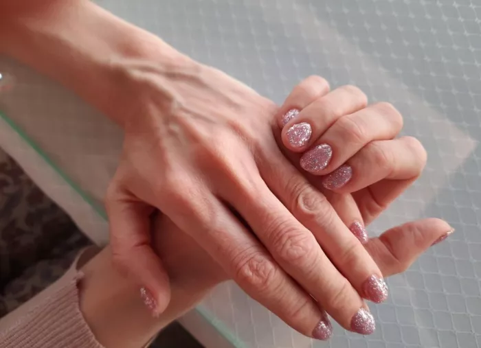 Сеть студий красоты "NailLounge".