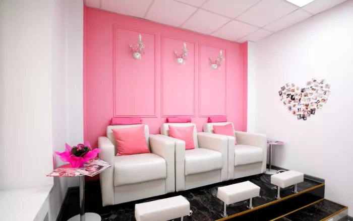 Студия маникюра "NailMaker Bar".