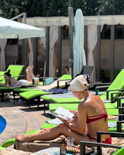 Открытый бассейн в Ереване "Paradise Pool".