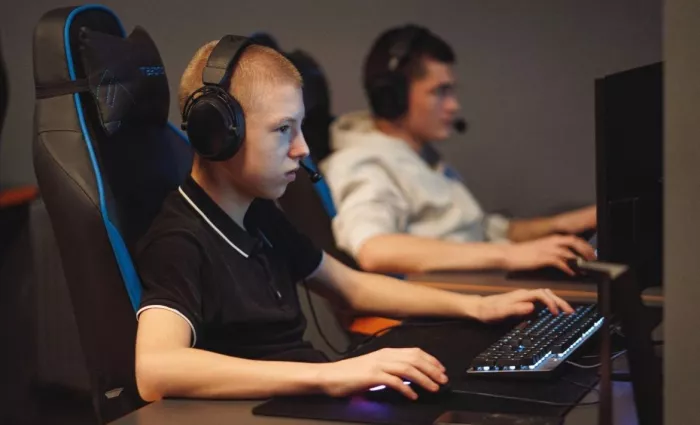 Компьютерный клуб "GG Arena" на Комарова