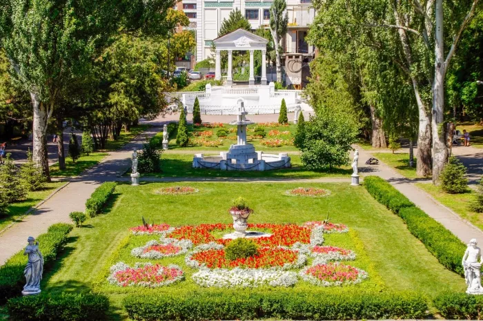 "Центральный парк им. М. Горького"