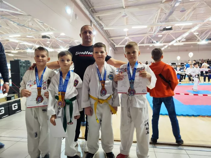 Спортивный клуб «LionHeart» на ул. Серафимовича, 25 