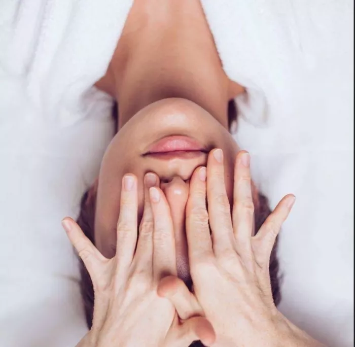 Бьюти-салон "ExpressNails" на Береговой.