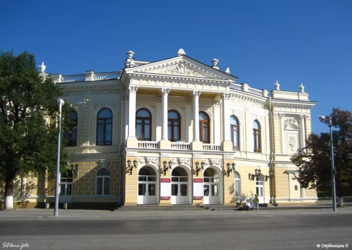 Ростовский Академический молодёжный театр
