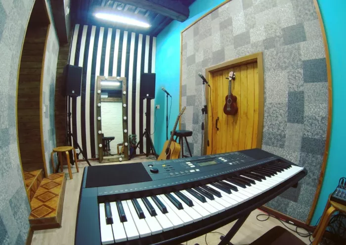 Музыкальная студия "Nazarov Studio".