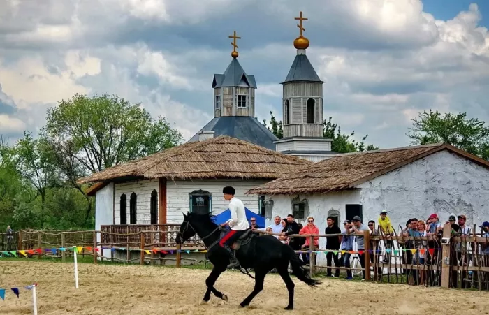 "Конное подворье Кумжа"