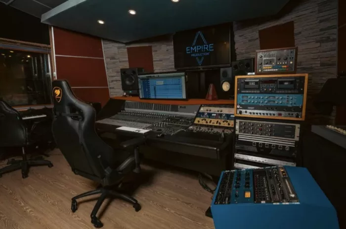 Студия звукозаписи "Empire Production".