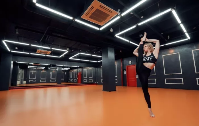 Фитнес-центр с бассейном "50GYM".