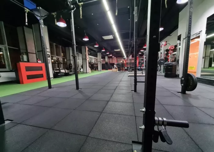 Фитнес-центр с бассейном "50GYM".