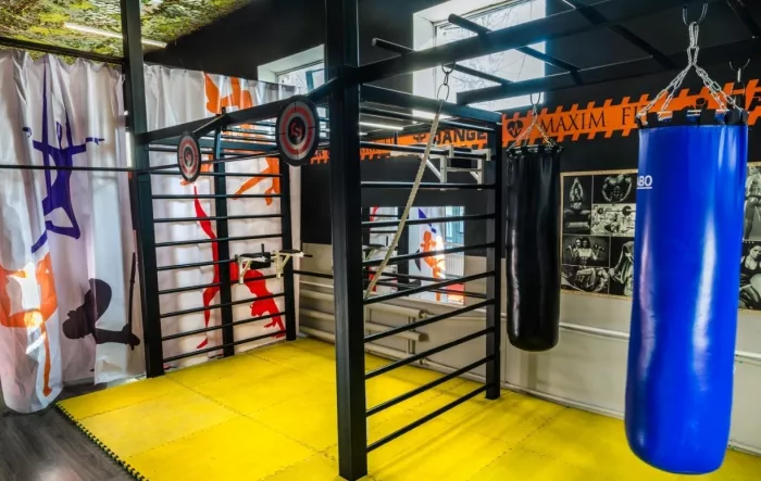 Фитнес-клуб "Maxim FIT".
