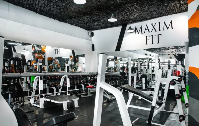 Фитнес-клуб "Maxim FIT".