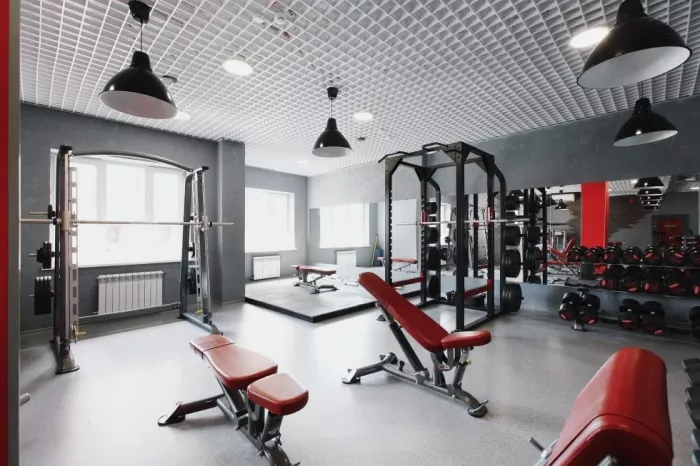 Тренажёрный зал "Arnold gym".