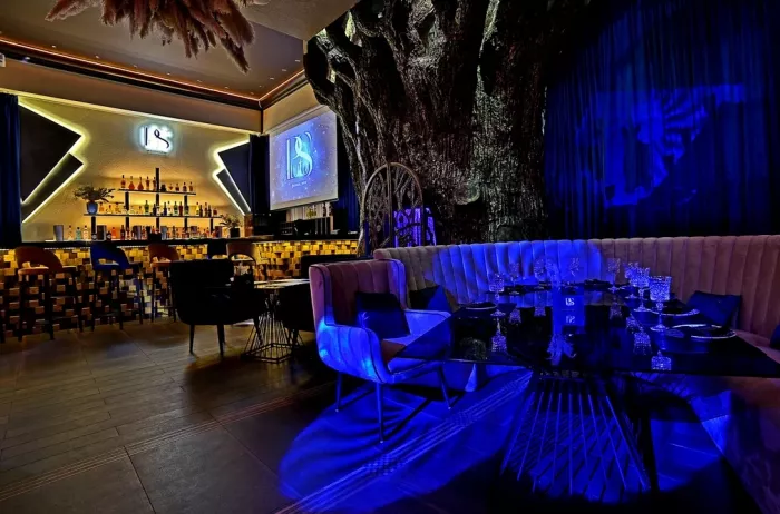 Ресторан "PlutuS Resto Club"