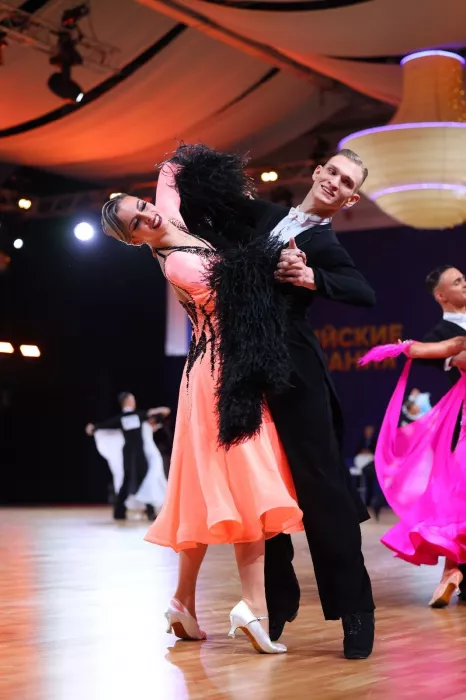 Школа танцев "F-DANCE".