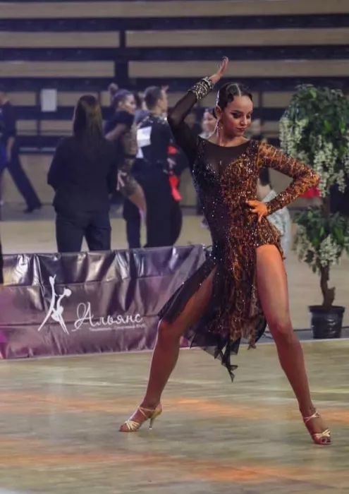 Школа танцев "F-DANCE".