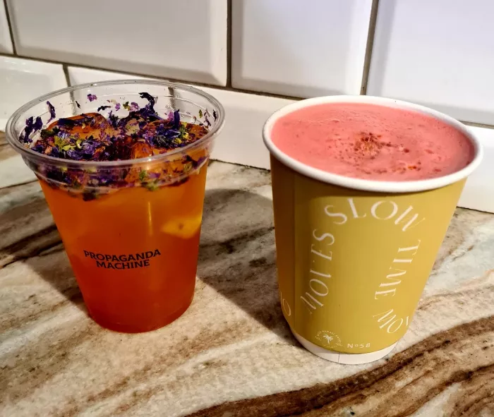 Кофейня "Surf Coffee".