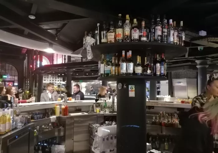 Бар-ресторан и ночной клуб "BLA BLA BAR".