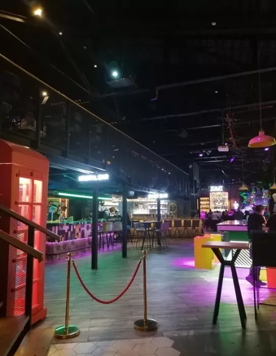 Бар-ресторан и ночной клуб "BLA BLA BAR".