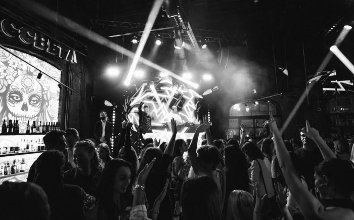Бар-ресторан и ночной клуб "BLA BLA BAR".