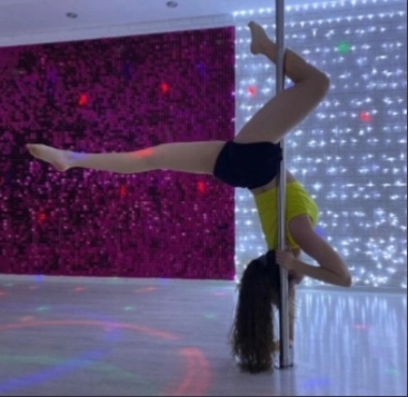 Студия танцев на пилоне и растяжки "Yes_poledance".