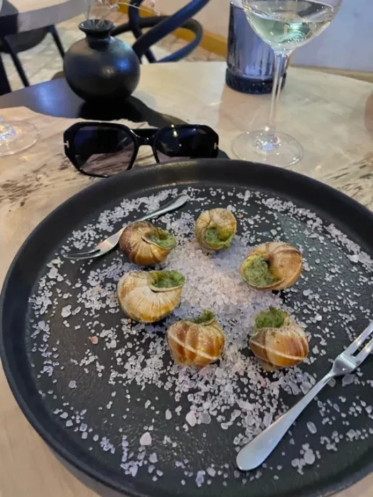 Бар "Yummy Oysters".